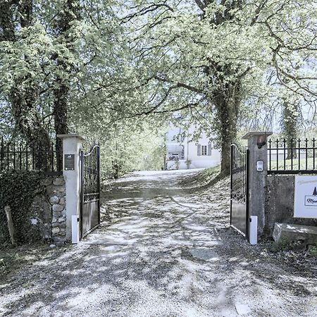 Monchateau étoilé, hébergement insolite avec Spa Merlas Extérieur photo