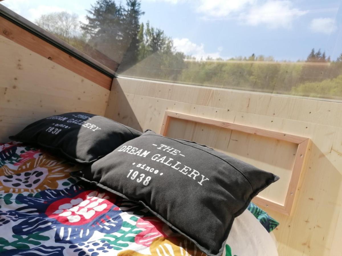 Monchateau étoilé, hébergement insolite avec Spa Merlas Extérieur photo