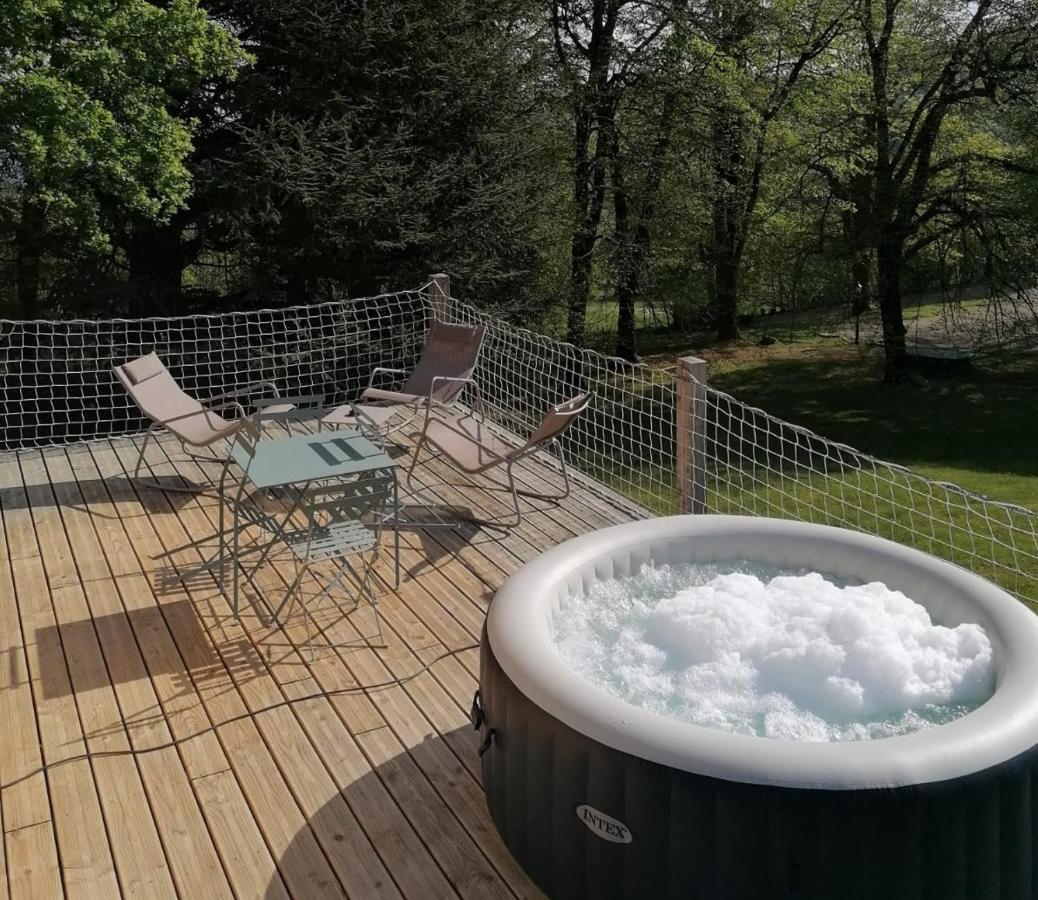 Monchateau étoilé, hébergement insolite avec Spa Merlas Extérieur photo