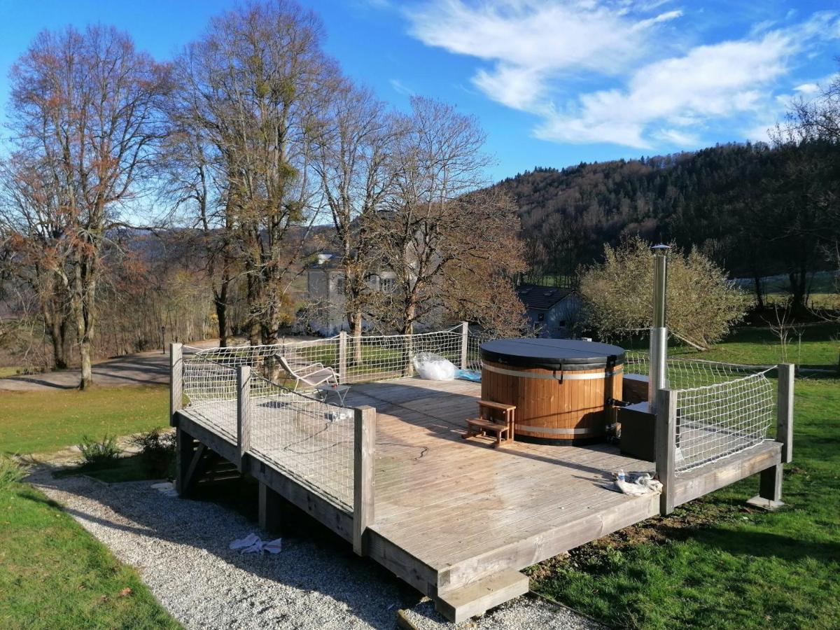 Monchateau étoilé, hébergement insolite avec Spa Merlas Extérieur photo