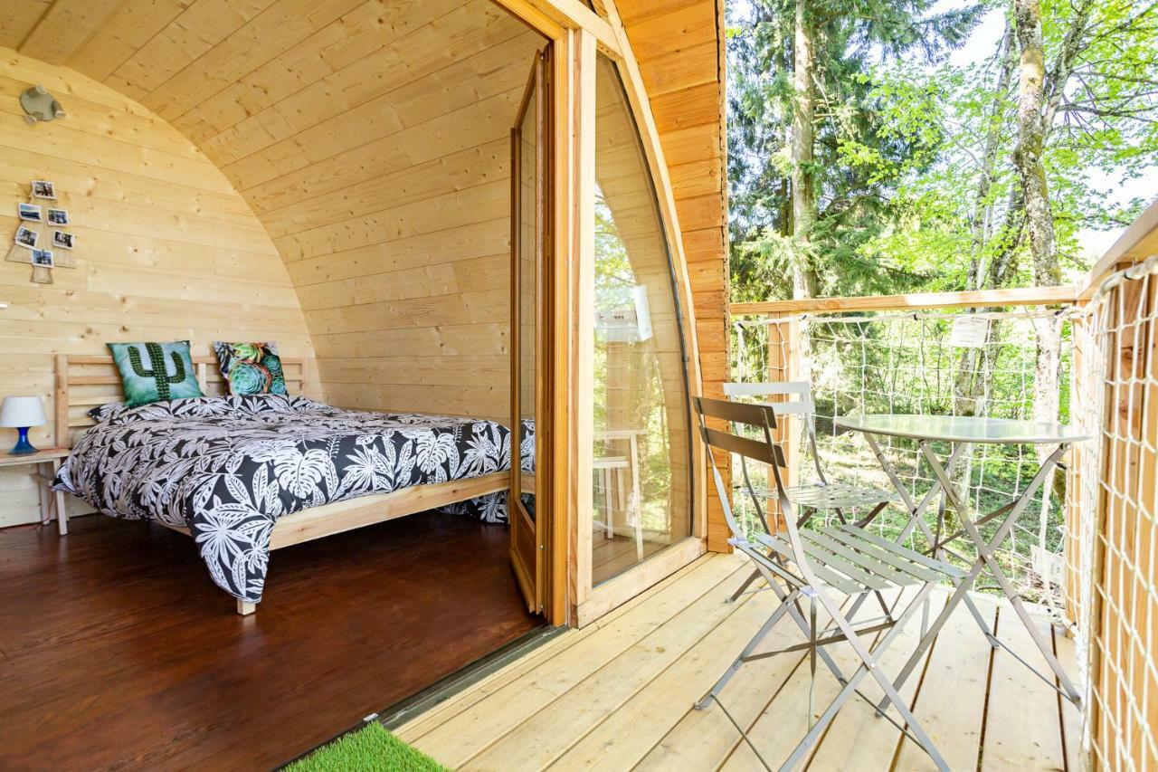 Monchateau étoilé, hébergement insolite avec Spa Merlas Extérieur photo