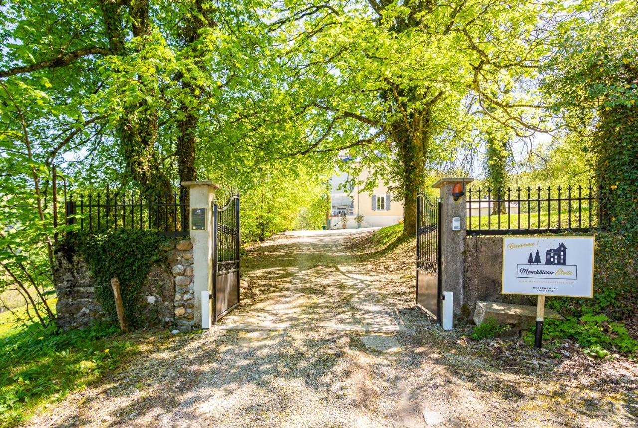 Monchateau étoilé, hébergement insolite avec Spa Merlas Extérieur photo